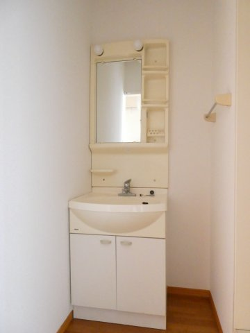 アメニティースペースの独立洗面台