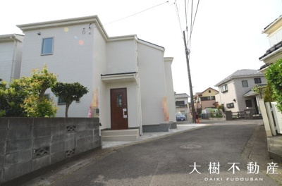 【前面道路含む現地写真】 | 海老名市今里2丁目　新築戸建て　全１棟　【仲介手数料無料】