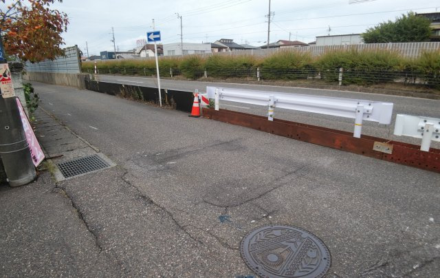 【成約済み】中央区弁天橋通2丁目　区画No.1の前面道路含む現地写真|当該物件合流地（北西側）