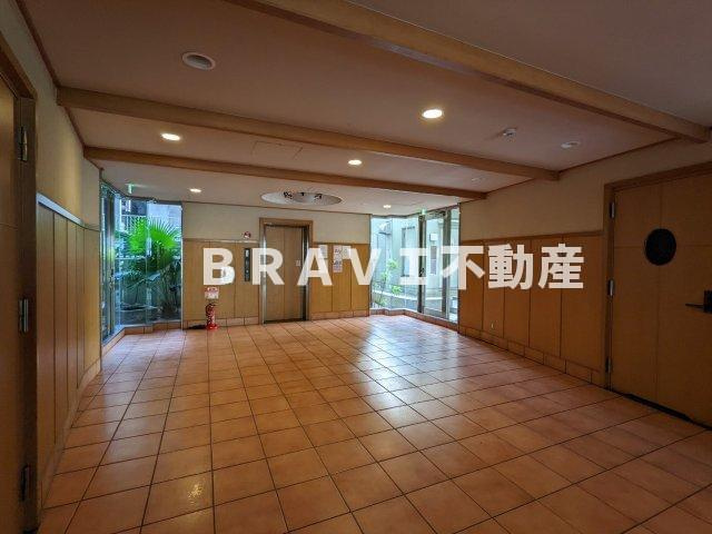 インプルーブ天満大手通 BRAVI不動産のロビー