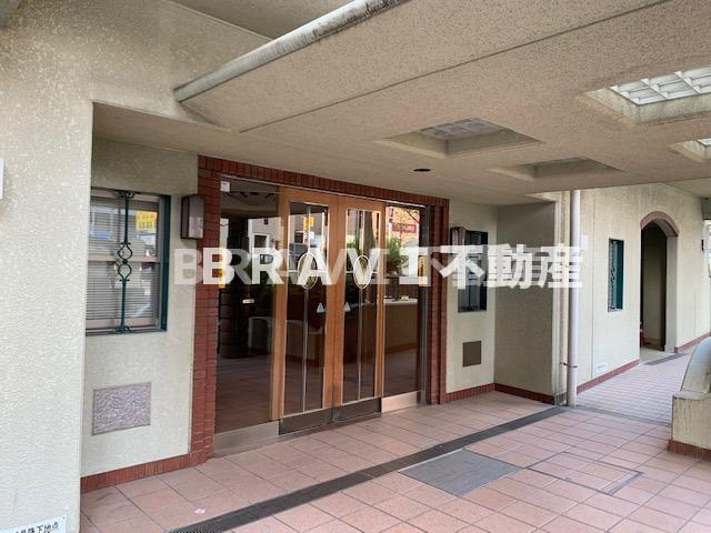 インプルーブ天満大手通 BRAVI不動産のエントランス