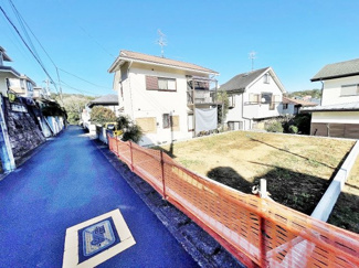 【前面道路含む現地写真】