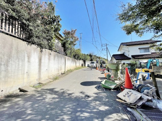 【前面道路含む現地写真】