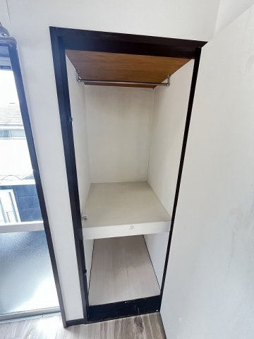 シャーミー諏訪野【10,000円キャッシュバック対象物件】の収納|こまごまとしたものを収納できそうですね