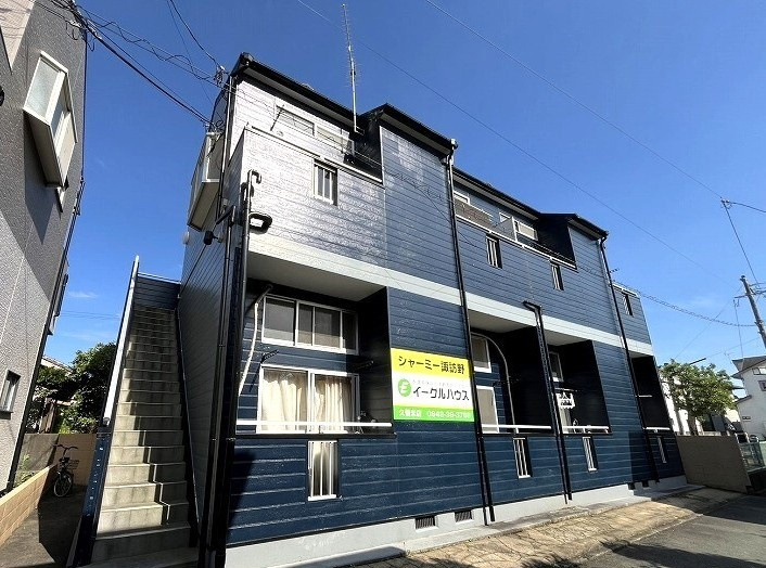 シャーミー諏訪野【10,000円キャッシュバック対象物件】の外観|外観は落ち着いています