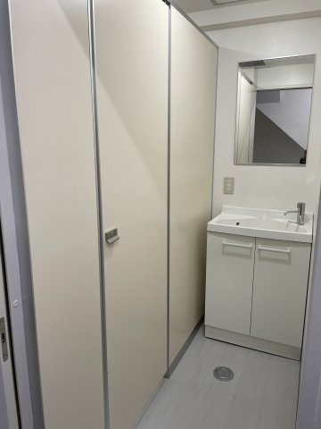 村上ビルの洗面所