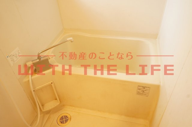 カドル【キャッシュバック対象物件】の浴室|コンパクトで使いやすいお風呂です