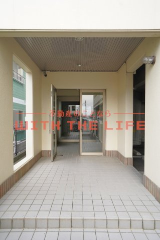 カドル【キャッシュバック対象物件】のエントランス|建物の内部です