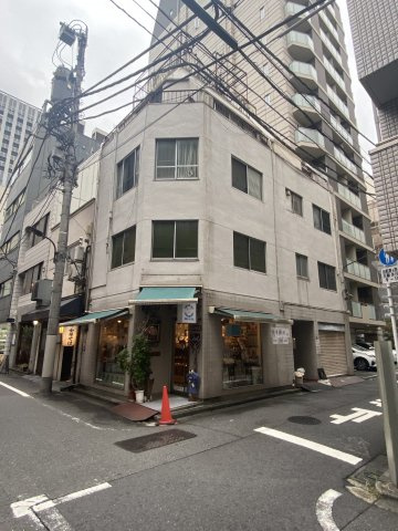 土田シャツビルの外観