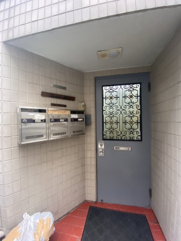 土田シャツビルのエントランス