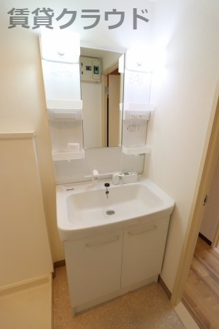 アーバンエクセル蘇我の洗面所|忙しい朝には欠かせない洗面所です