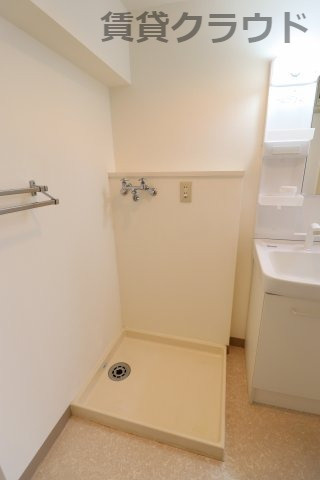 アーバンエクセル蘇我の洗面所|室内洗濯機置き場