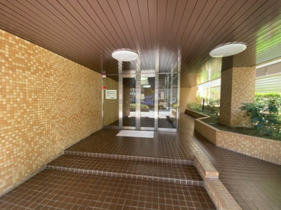 【エントランス】 | ファミール曽根