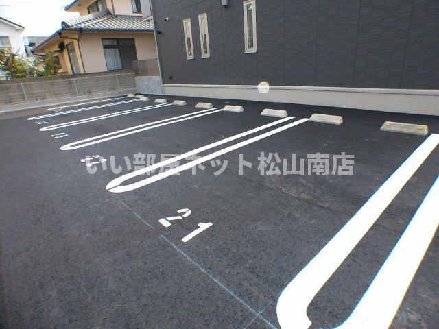 【駐車場】 | ラ　メール　B棟