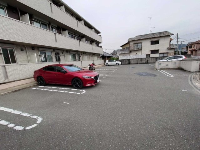 エトワールの駐車場