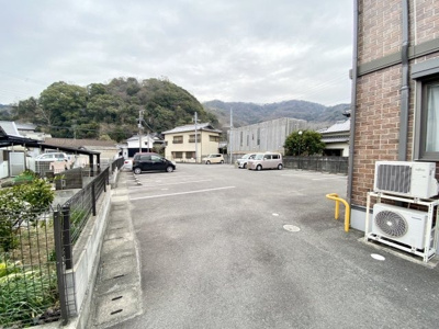 【駐車場】 | カーサ ロッソ