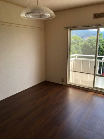 磯部ハイツ月見屋敷Ａのバルコニー