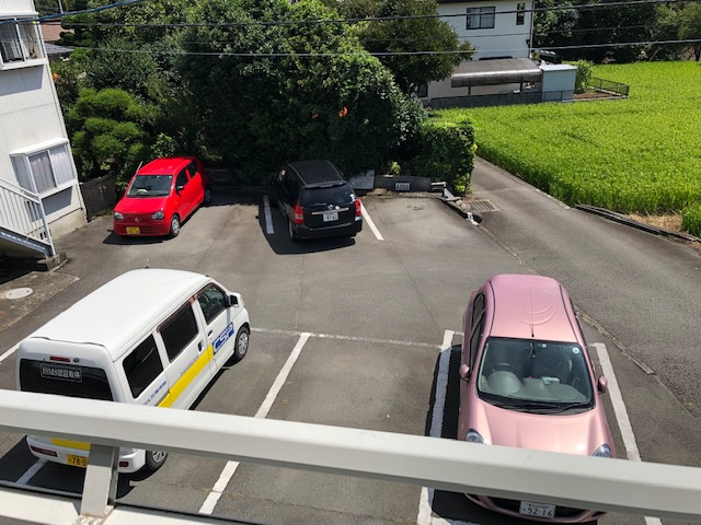磯部ハイツ月見屋敷Ａの駐車場