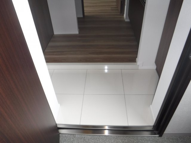 ＳＨＯＫＥＮ　Ｒｅｓｉｄｅｎｃｅ新丸子の玄関