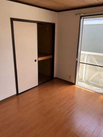 磯部ハイツＣの寝室