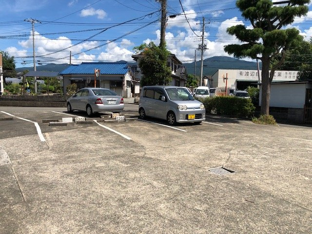 磯部ハイツＣの駐車場