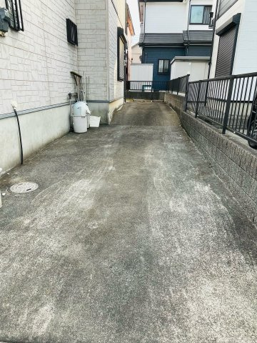 あきる野市原小宮　中古戸建の駐車場