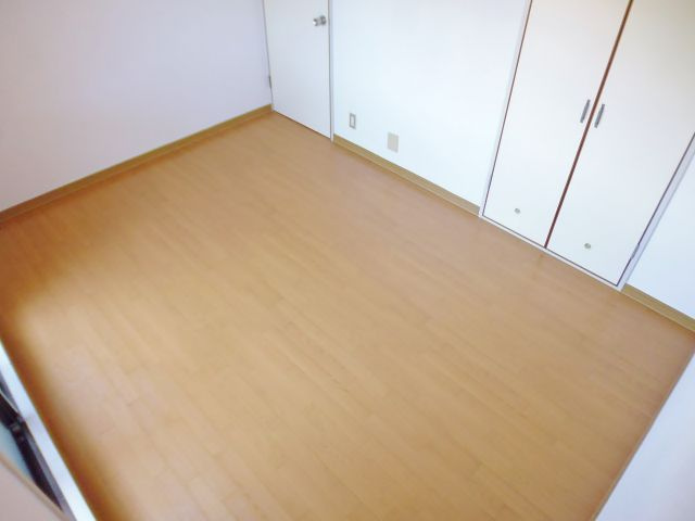 サンフローラ南別府の洋室