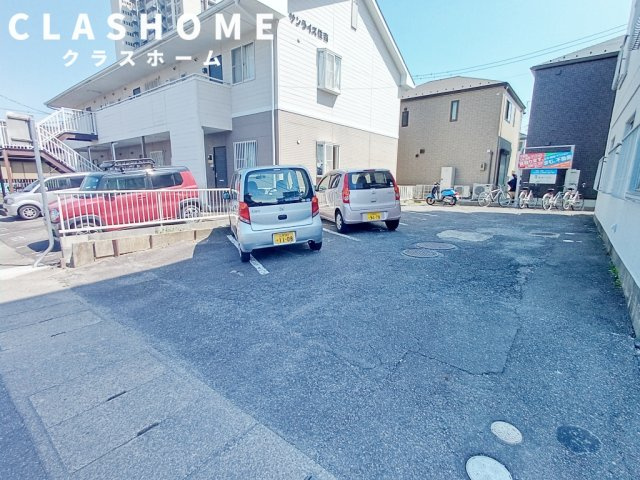 ファミリーマンション住吉　　　刈谷市近郊の賃貸はクラスホームの駐車場
