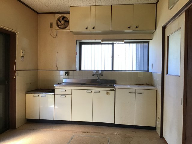 岩出市根来・中古戸建・54404のキッチン