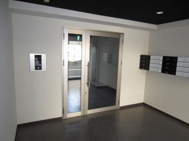 リバースコート木花台のエントランス