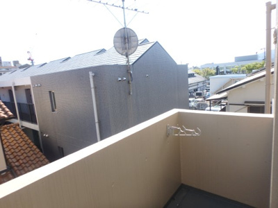 【バルコニー】 | ＦＭロッカー | 外からの目が気にならないバルコニーで洗濯物が干せます