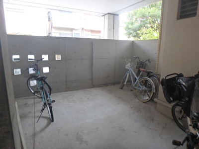 【その他共用部分】 | ＦＭロッカー | 駐輪スペースです