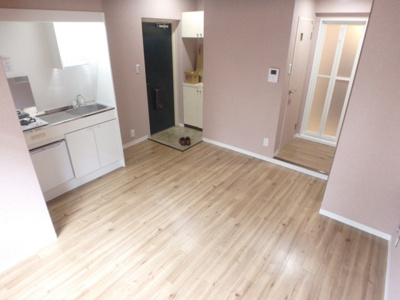 【居間・リビング】 | エレメンツアクア | 明るい光が射し込む陽だまり空間