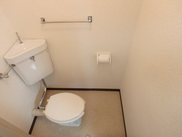 【トイレ】 | 加島第３マンション | 落ち着いた色調のトイレです