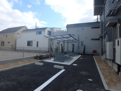 【駐車場】 | ルミナーレ | 駐車場と駐輪場です