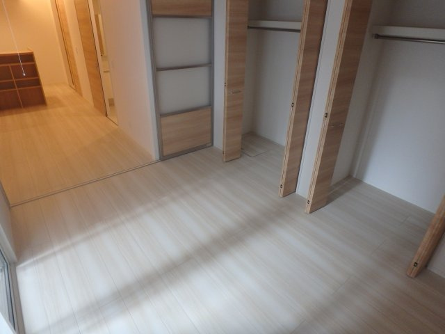 【寝室】 | ルミナーレ | 寝室に使える洋室です