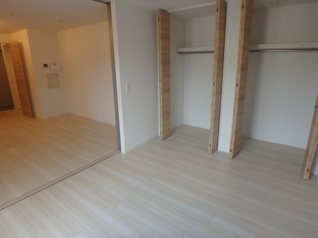 【寝室】 | ルミナーレ | おしゃれな居間です