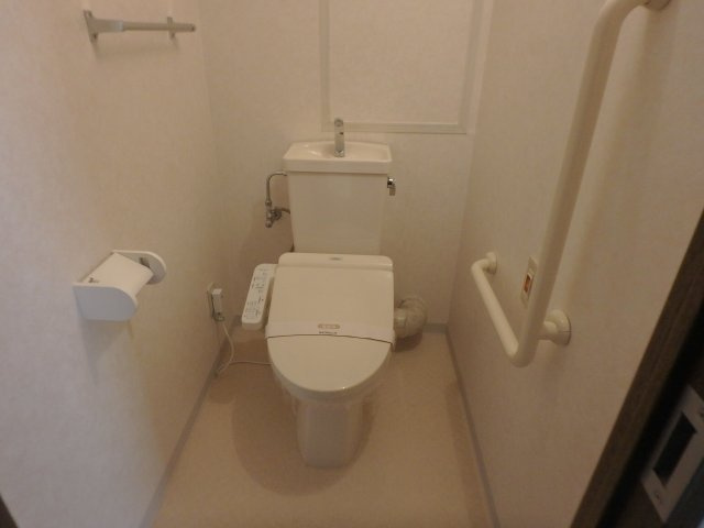 【トイレ】 | クリスタル | シンプルで使いやすいトイレです