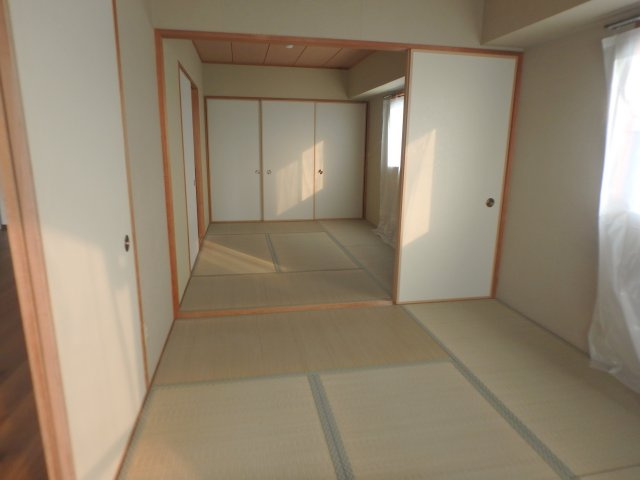 【和室】 | クリスタル | 和室ならではの温かな和の空間で寛ぎの時間を過ごせます