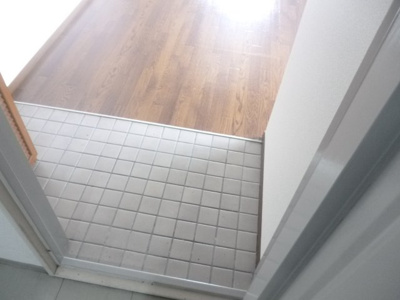 【玄関】 | サニーハウス | 日当たり良好です。