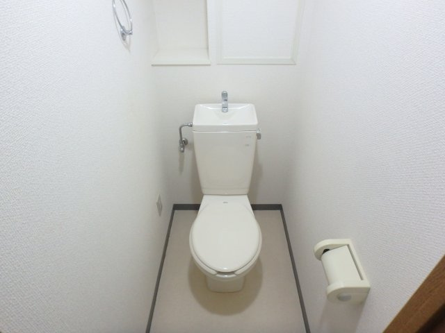 【トイレ】 | サニーメゾン | ゆったりとした空間のトイレです