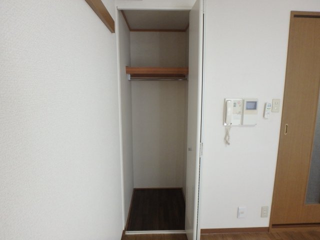 【収納】 | サニーメゾン | ちょっとした収納スペースも充実しています