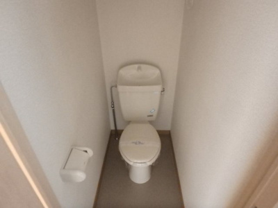 【トイレ】 | サンハイツ甲陽園 | ゆったりとした空間のトイレです