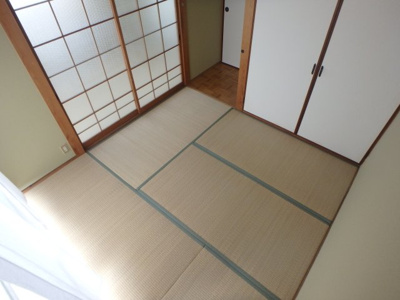 【和室】 | サンハイツ中西 | フローリングだけでなく、和室もあります