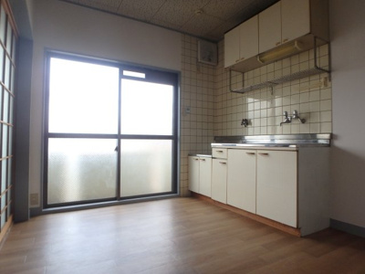 【居間・リビング】 | サンハイツ中西 | こちらの居間で趣味の時間をお楽しみください