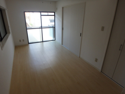 【居間・リビング】 | サンパレス２１夙川東 | たっぷりの陽光と心地よい風が舞い込む住まい