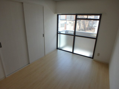 【居間・リビング】 | サンパレス２１夙川東 | 爽やかな風と光が舞い込みます