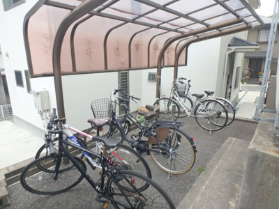 【その他共用部分】 | サンライト仁川 | 駐輪スペースです