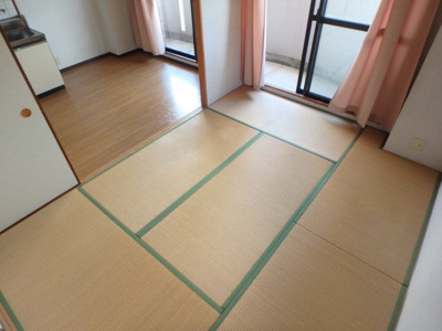【寝室】 | ジェンティール甲東 | 太陽の恵みを感じる温もりあふれる空間
