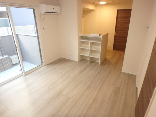 【居間・リビング】 | Ｄ‐ｒｏｏｍ　ＷＥＳＴ　ＰＡＲＫ　西宮北口